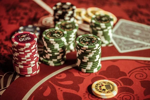 qqpalace login Featured Games section highlighting Champions League and live casino tables