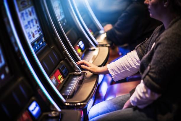 Live football matches and sportsbook market selection in Popular Games